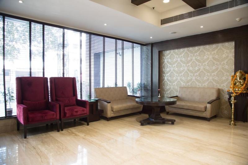 Bluemont Beacon Hotel New Delhi Гургаон Экстерьер фото