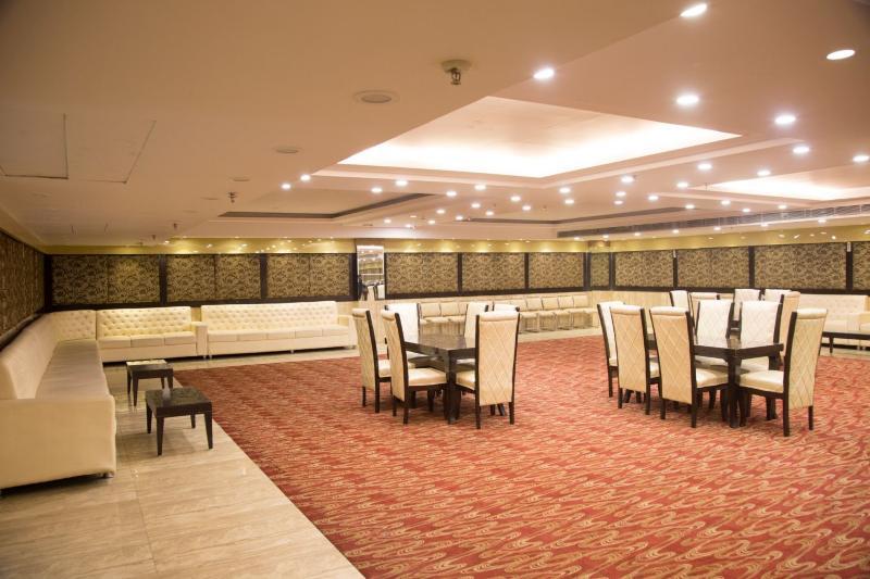 Bluemont Beacon Hotel New Delhi Гургаон Экстерьер фото