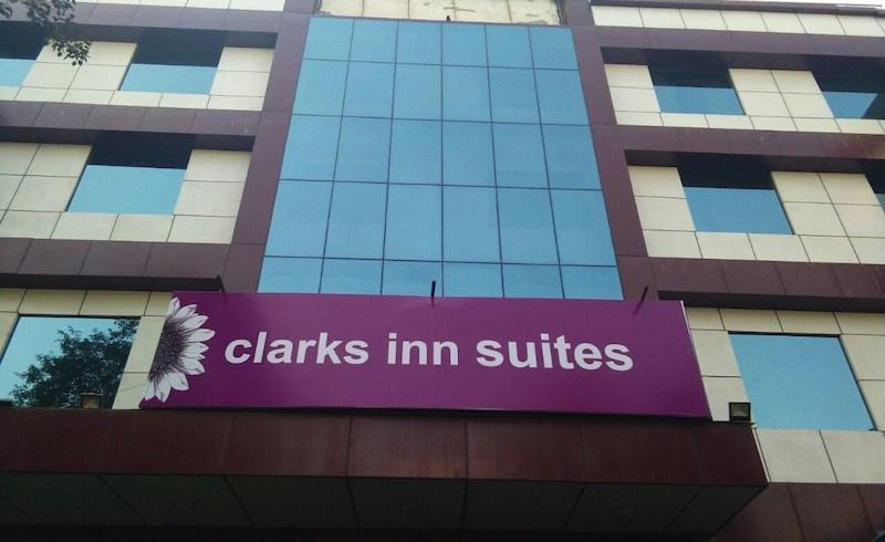 Bluemont Beacon Hotel New Delhi Гургаон Экстерьер фото