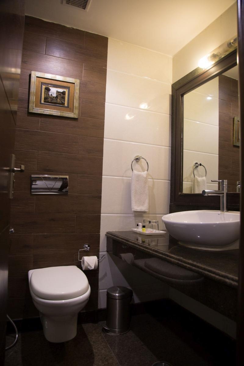 Bluemont Beacon Hotel New Delhi Гургаон Экстерьер фото