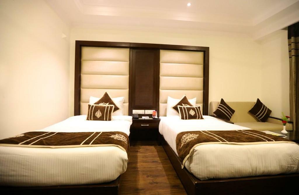 Bluemont Beacon Hotel New Delhi Гургаон Экстерьер фото