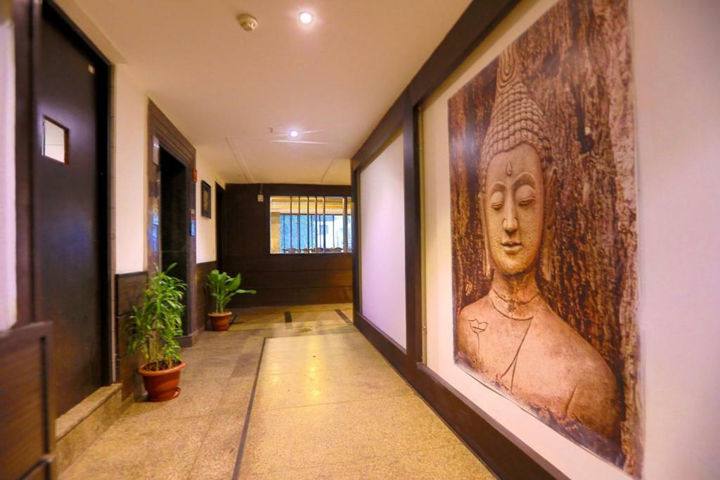 Bluemont Beacon Hotel New Delhi Гургаон Экстерьер фото
