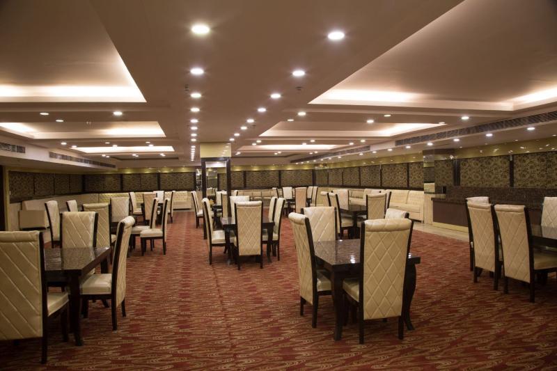 Bluemont Beacon Hotel New Delhi Гургаон Экстерьер фото