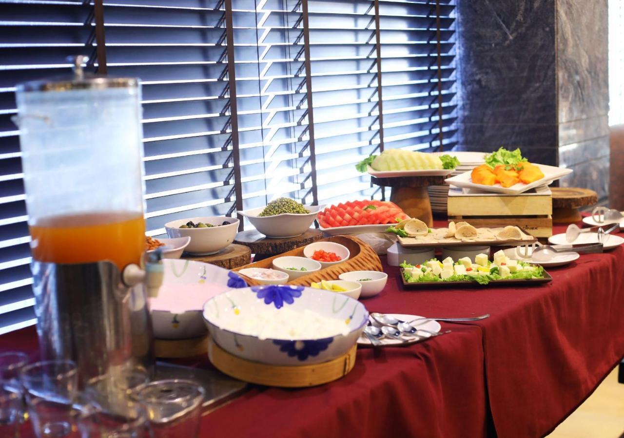 Bluemont Beacon Hotel New Delhi Гургаон Экстерьер фото